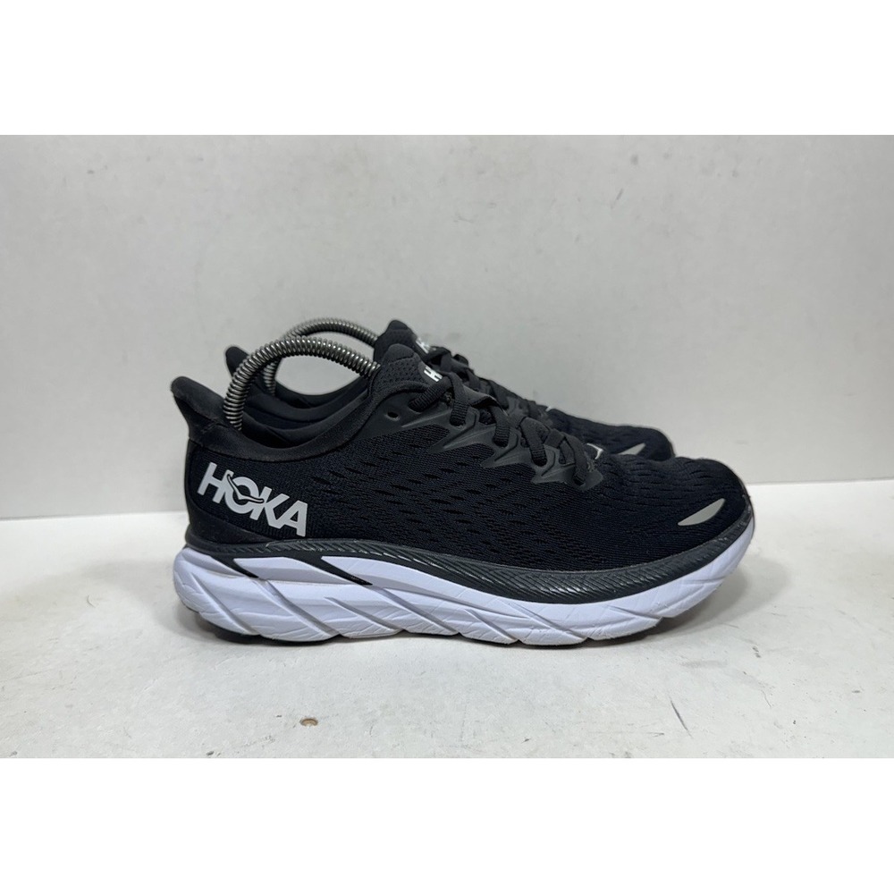 Hoka One One Clifton 8 Womens Size 8 B Running Shoes Black White 1119394 BWHT